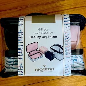 RICARDO Beverly Hills Train Case Set